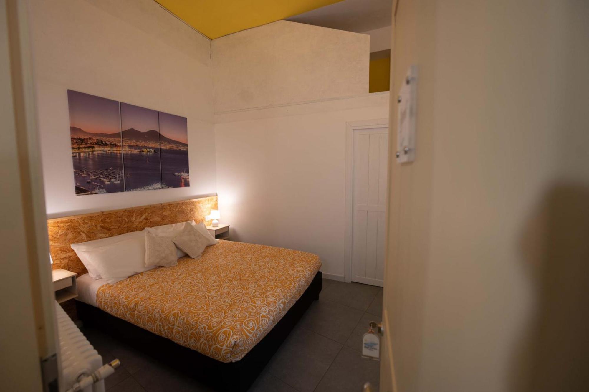 Guest house Resta Cu'mme Vomero Naples