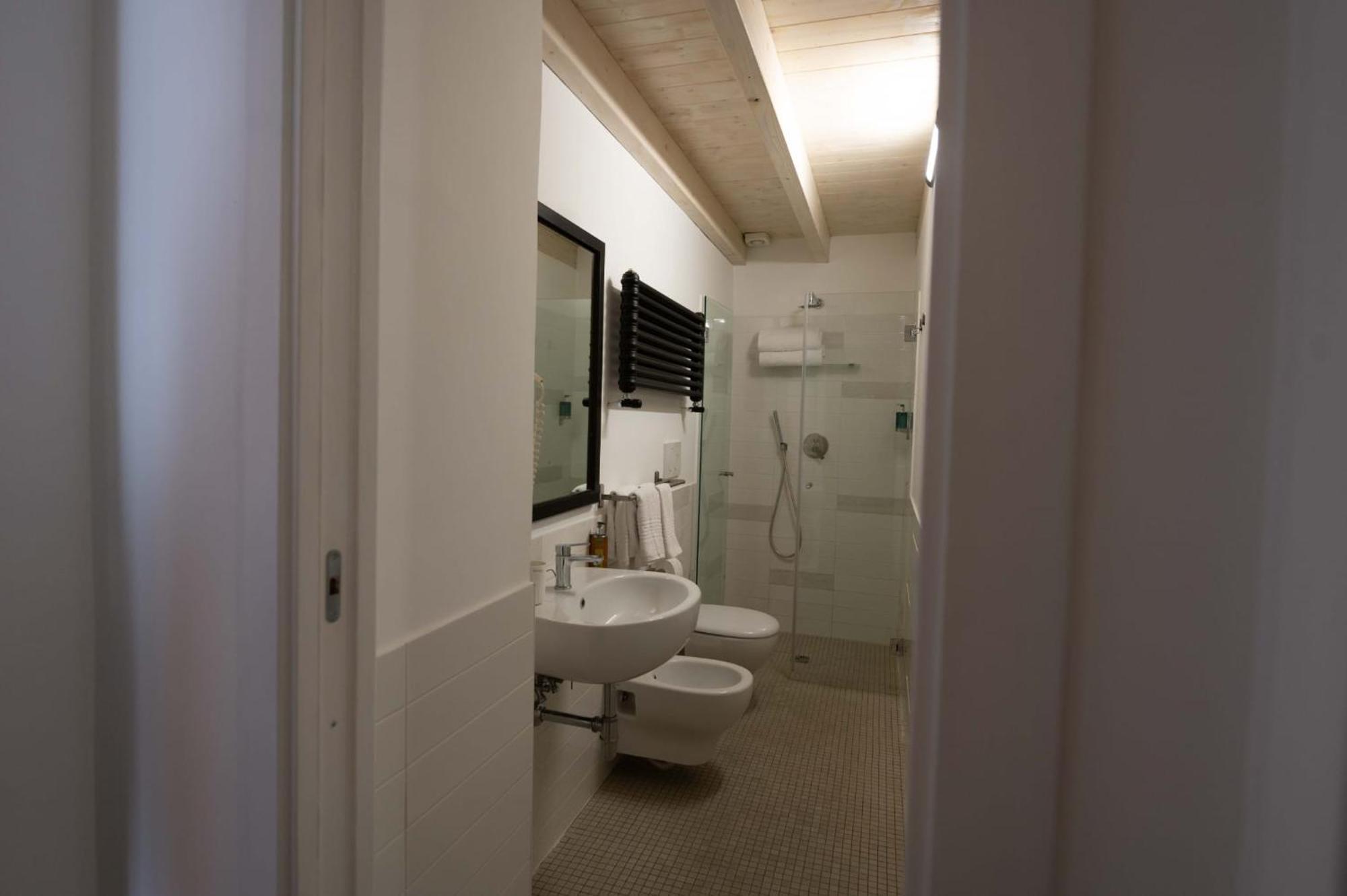 Resta Cu'mme Vomero Guest house