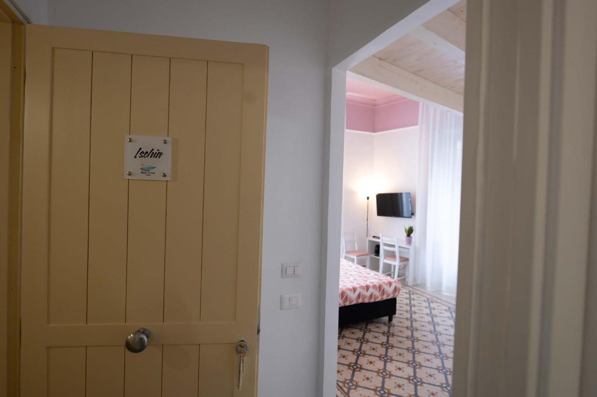 Resta Cu'mme Vomero Guest house *