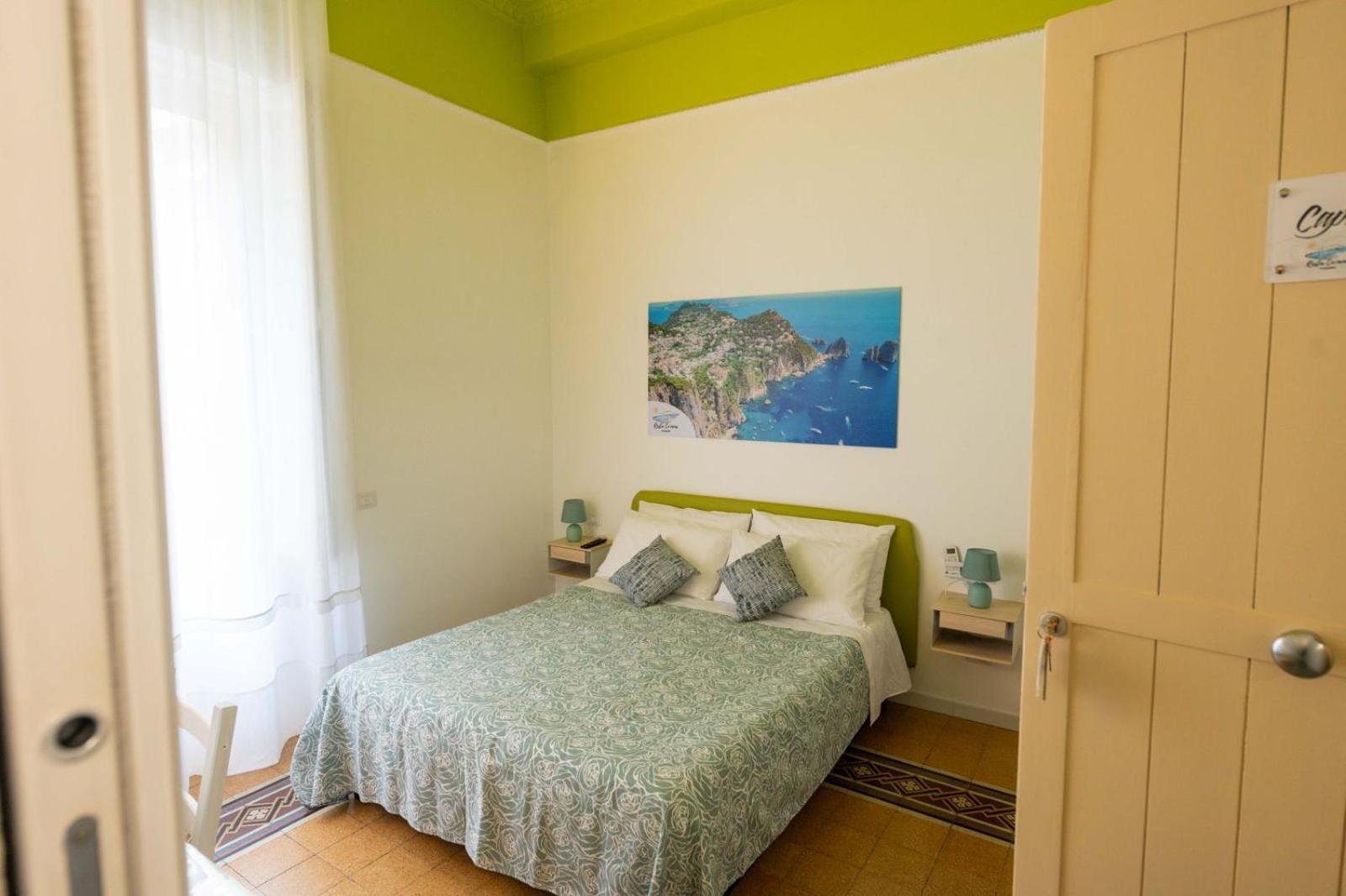 Resta Cu'mme Vomero * Naples