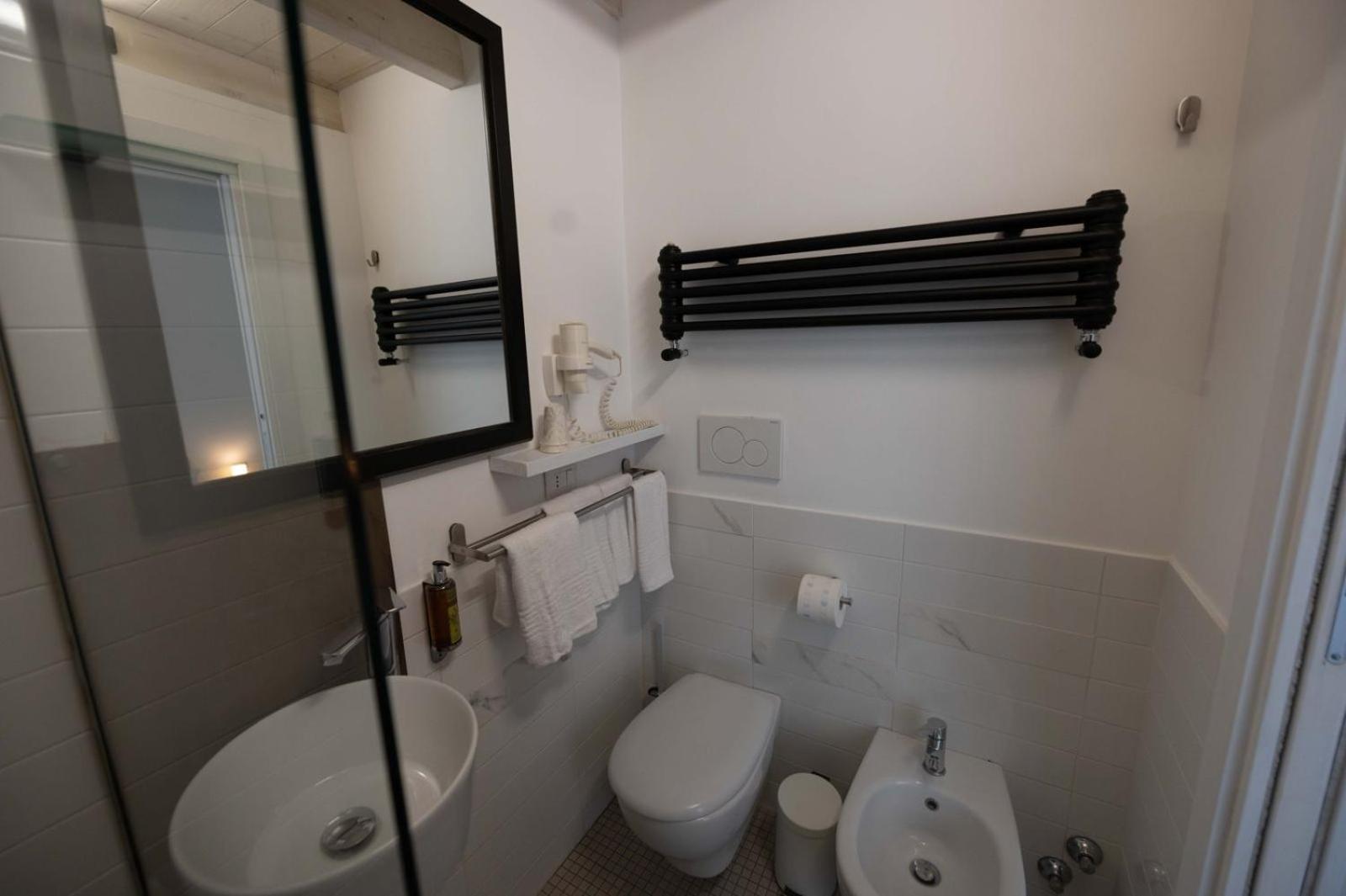 Resta Cu'mme Vomero Guest house *