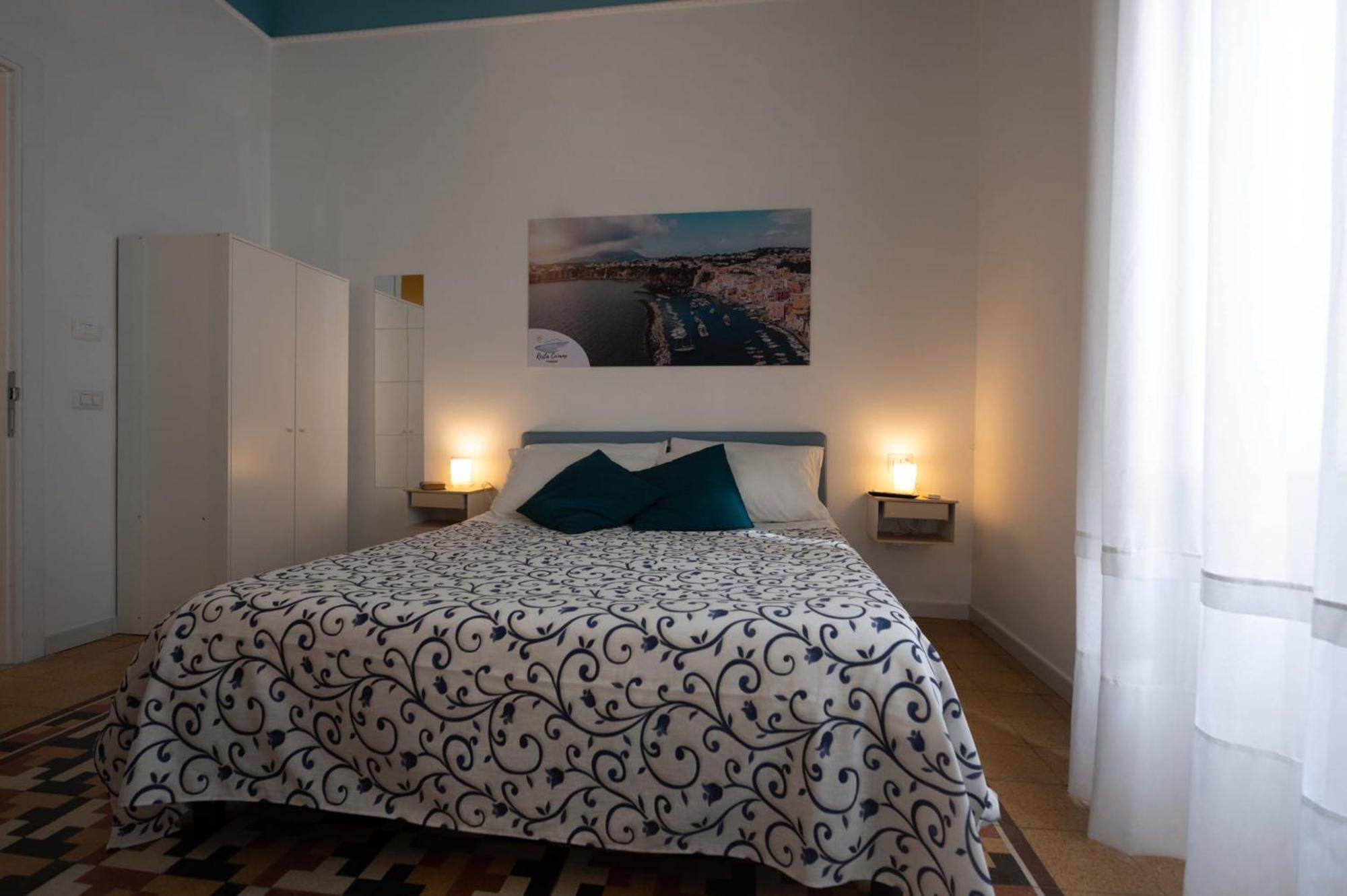 Resta Cu'mme Vomero Guest house